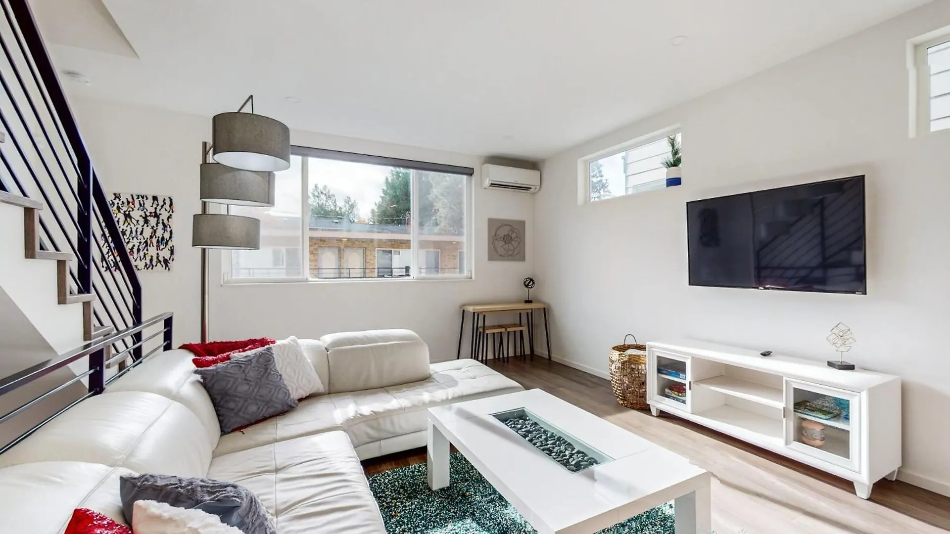 West Seattle Urban Oasis Villa